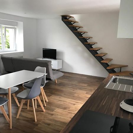 Duplex Calme Et Cosy Apartment Конкарно Екстериор снимка