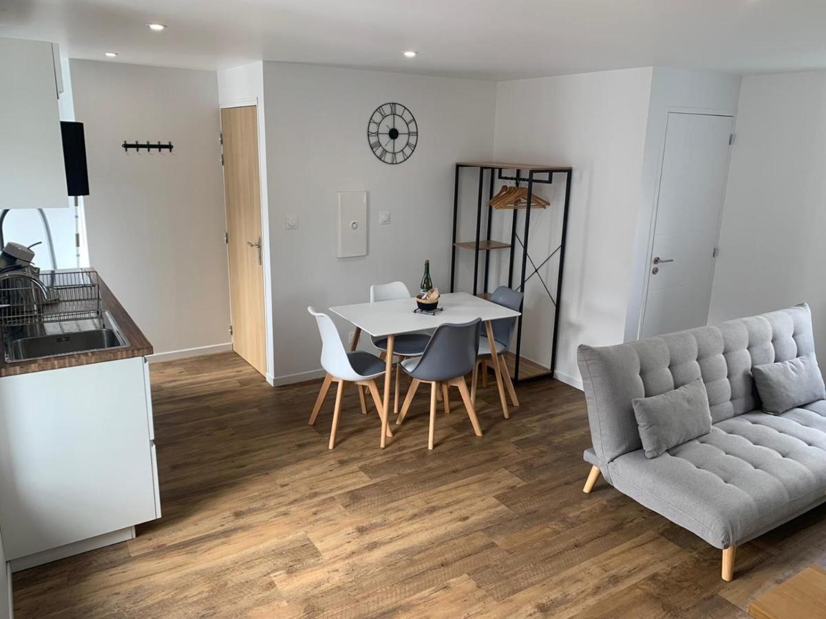 Duplex Calme Et Cosy Apartment Конкарно Екстериор снимка
