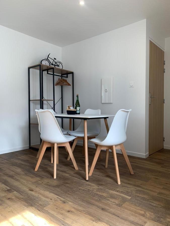 Duplex Calme Et Cosy Apartment Конкарно Екстериор снимка